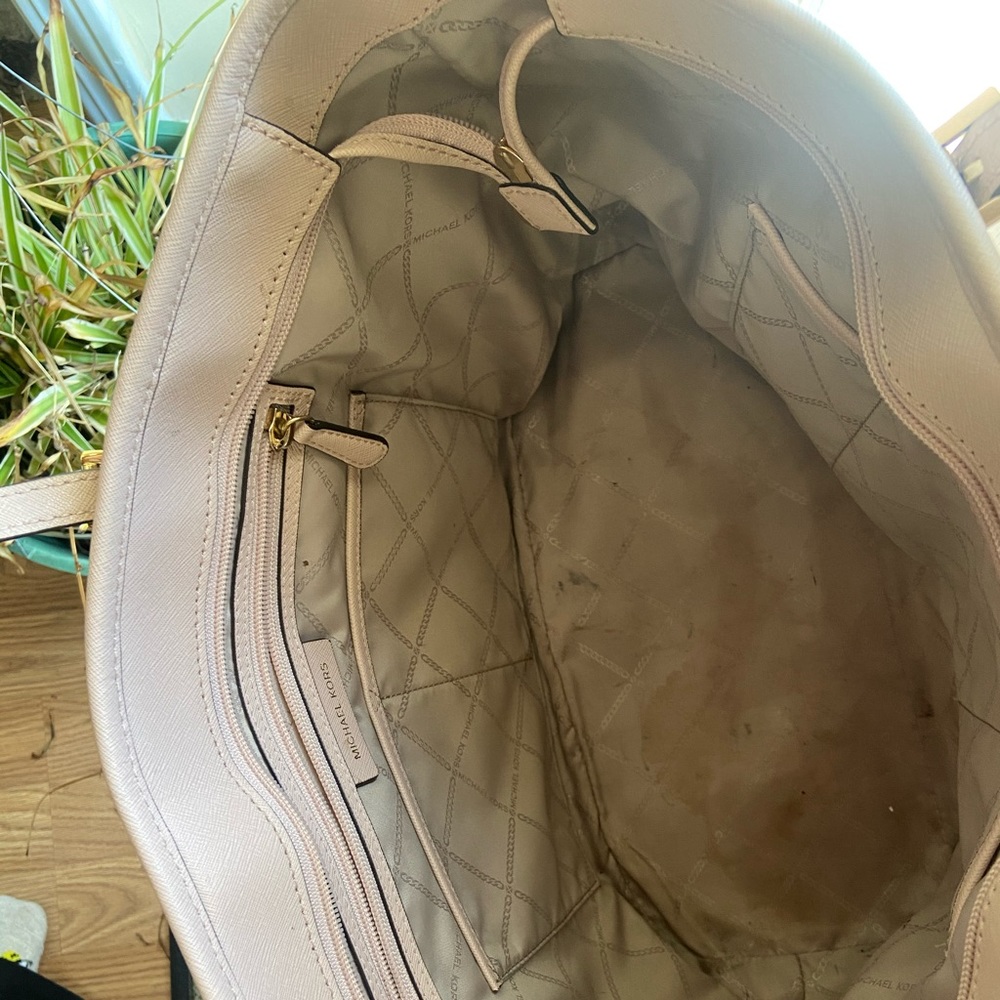 Light Pink/Cream Colored Medium Michael Kors Purs… - image 3